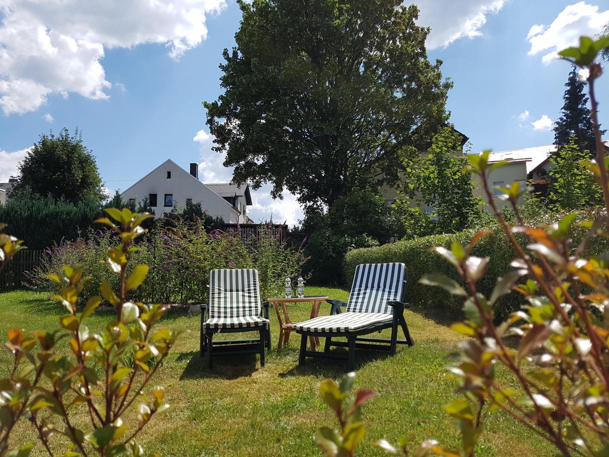 Gemuetliche Ferienwohnung Im Schoenen Erzgebirge - Wohnung Fruehling Eibenstock Bagian luar foto