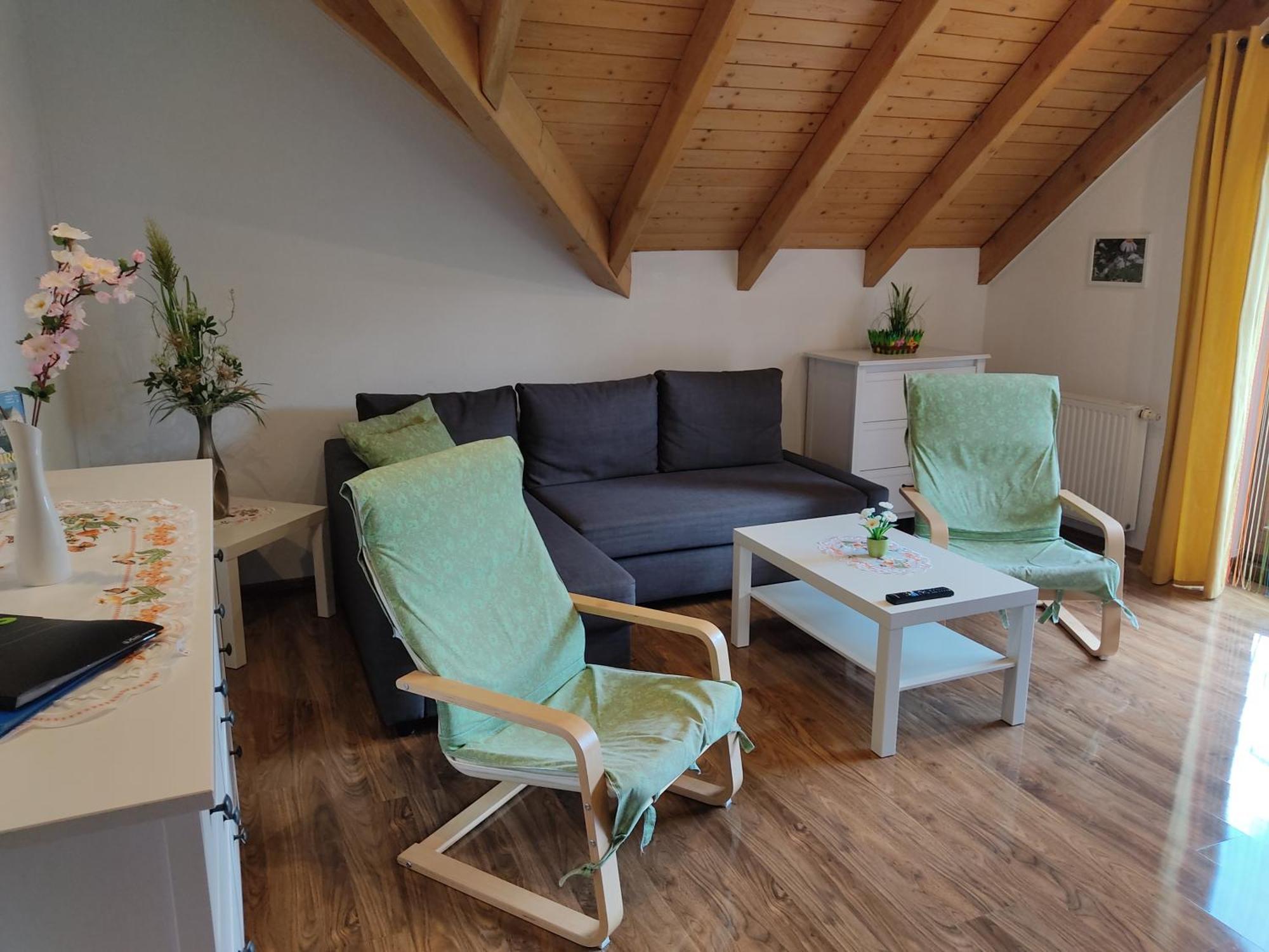 Gemuetliche Ferienwohnung Im Schoenen Erzgebirge - Wohnung Fruehling Eibenstock Bagian luar foto